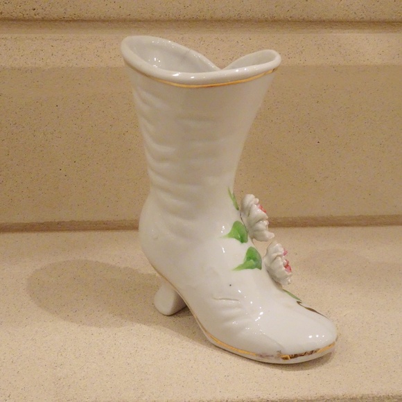 Vintage Victorian Style Royal Crown Porcelain Boot Collectible Shoe Vase Decor - Picture 6 of 7